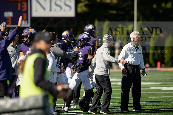 AUvDavenportFootball1019ALW_7124
