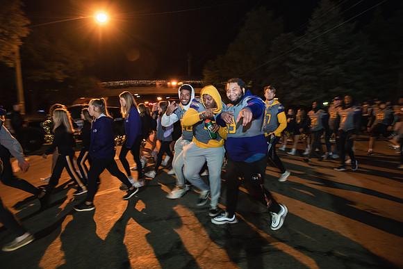 ParadeOfPurple1021ALW_6445