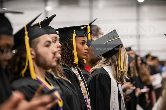 387SpGradProcessional0525AWB_2608