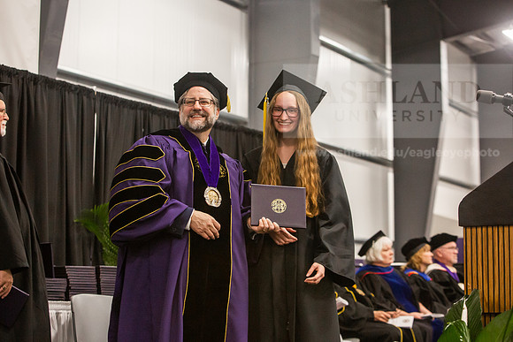 083SpGradBachelorSciEducation0525JH6Q8B9599