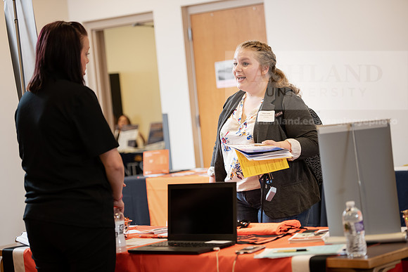 CareerGradFair0919ALW_7603