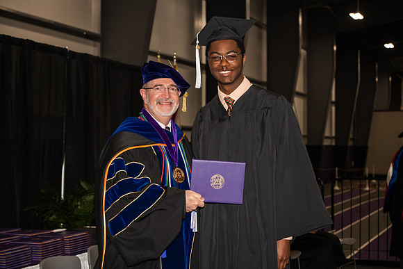 029WIGraduates1222ALW_0740