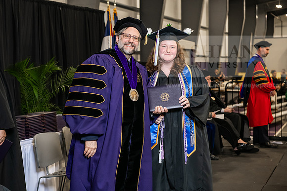 144SPGradBachelorScienceEducation0525AWB_4583