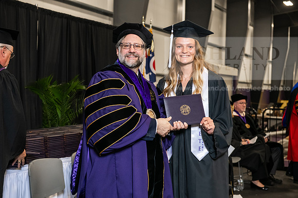 118SPGradBachelorArts0525AWB_3472
