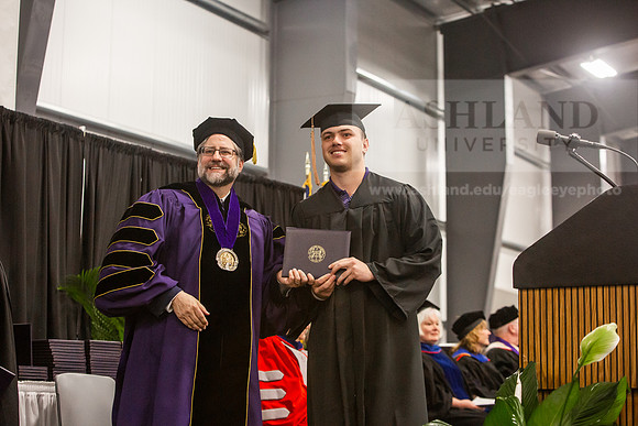 013SpGradBachelorSciBusAdmin0525JH6Q8B9350