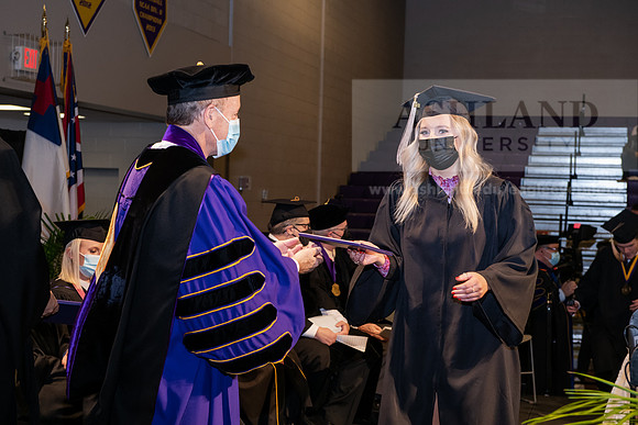 018BachelorBusinessWiGrad1221ALW_6972