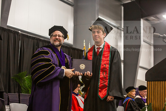 084SpGradBachelorArts0525JH6Q8B8896