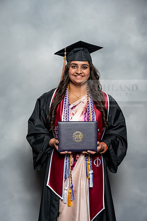 021SpGradBachelorSciBusAdmin0525AU-Graduation-2025-Andrew-1009