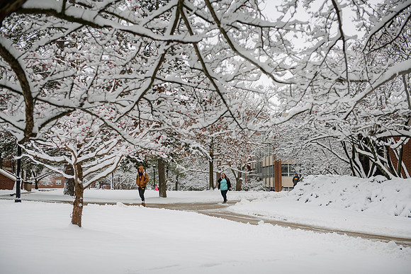 WinterCampusLife0123ALW_3010