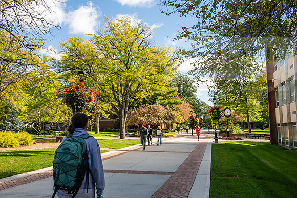 FallCampusLife1024AWB_1695