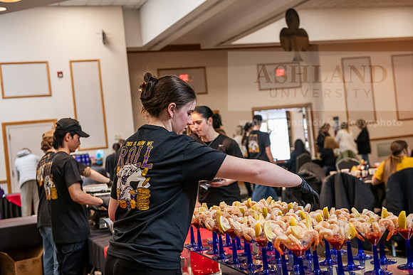 DiningServicesFoodShow0225AWB_6424