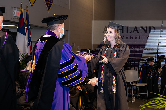 010BachelorBusinessWiGrad1221ALW_6966