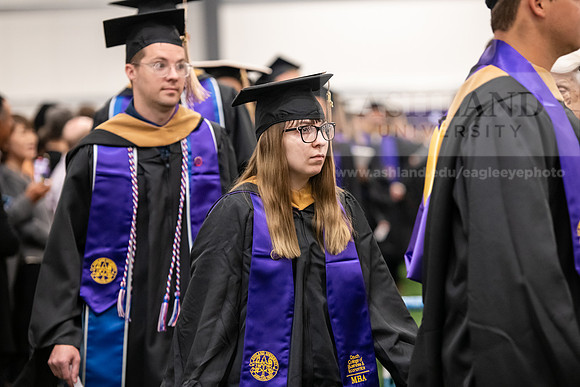 081SpGradProcessional0524AWB_8520