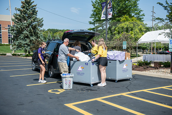 MoveInDay0824AWB_0283