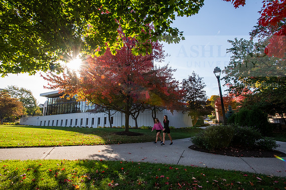 FallCampusLife1024AWB_5159