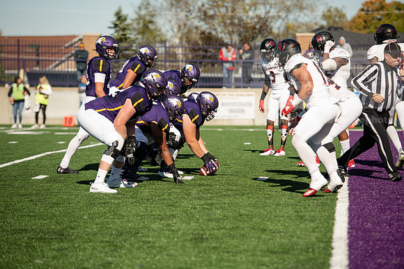 AUvDavenportFootball1019ALW_7384