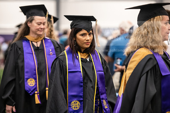 087SpGradProcessional0524AWB_8527