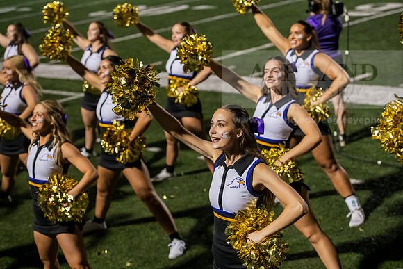 AUvIUPFootball0924AWB_4003