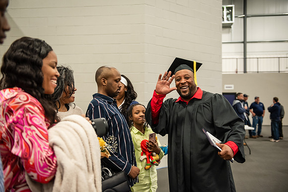 019SpGradPostCeremony0525ALW_9059