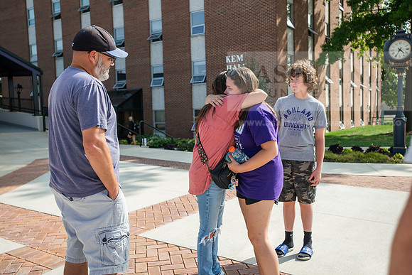 MoveInDay0824AWB_1452