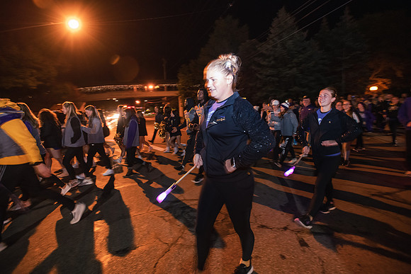 ParadeOfPurple1021ALW_6447