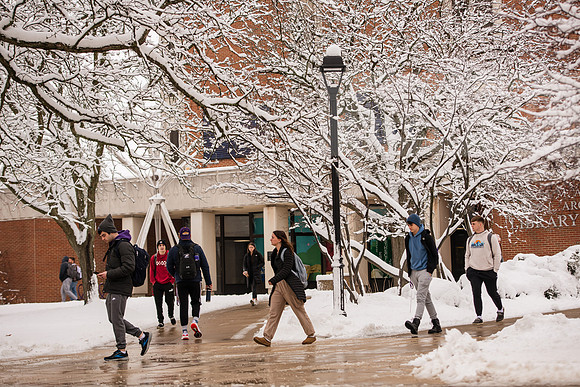 WinterCampusLife0123ALW_3915
