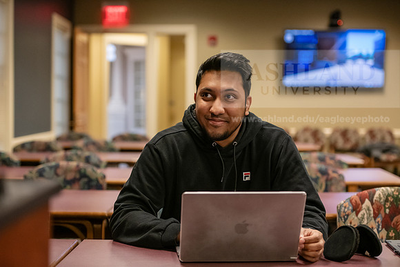 MBADigitalMarketing0324AWB_8376