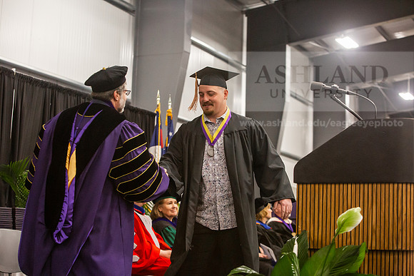 152SpGradBachelorSciBusAdmin0525JH6Q8B9430