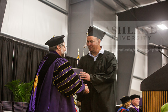 169SpGradBachelorArts0525JH6Q8B8936