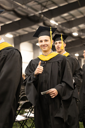 087WIGradProcessional1222FU1A0680