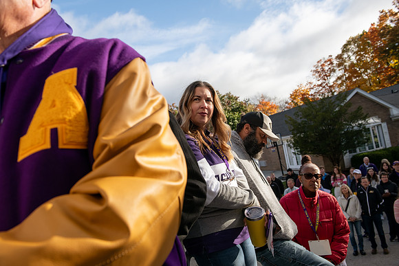 HomecomingUSAHouseRibbonCeremony1023AWB_6128