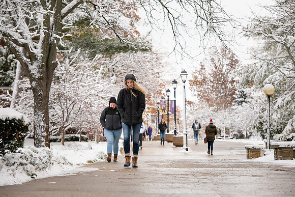 CampusSnow1119ALW_0083