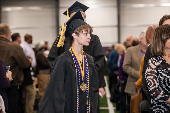 084WIGradProcessional1222ALW_0139