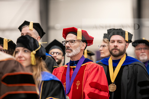 372SpGradProcessional0525AWB_2595