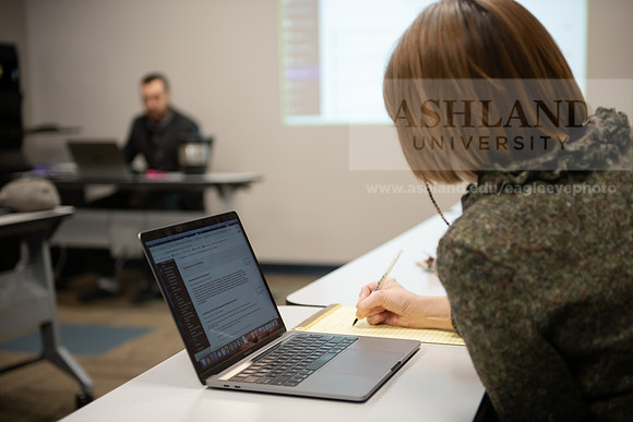 OnlineInstructionalLearning0320ALW_7712