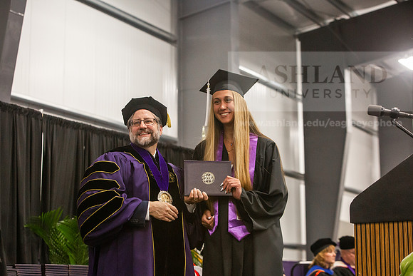 165SpGradBachelorArts0525JH6Q8B8934