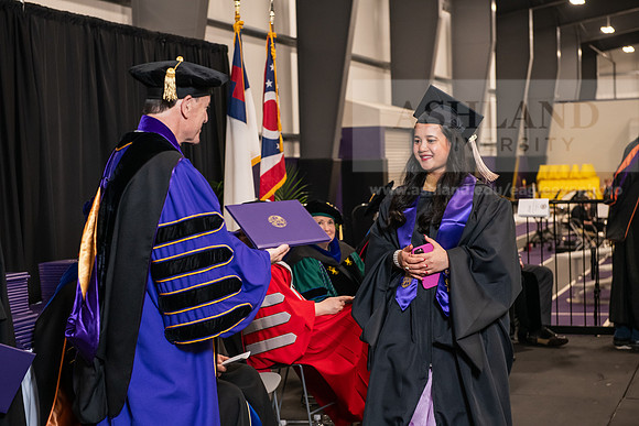 025SpGradMasterBusiness0524AWB_9223