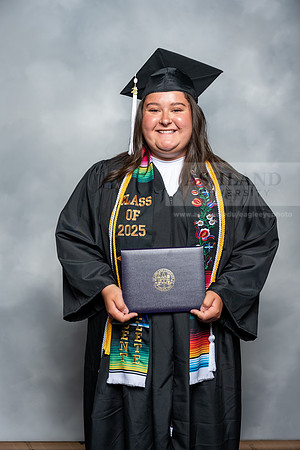 136SpGradBachelorArts0525AU-Graduation-2025-Andrew-0634