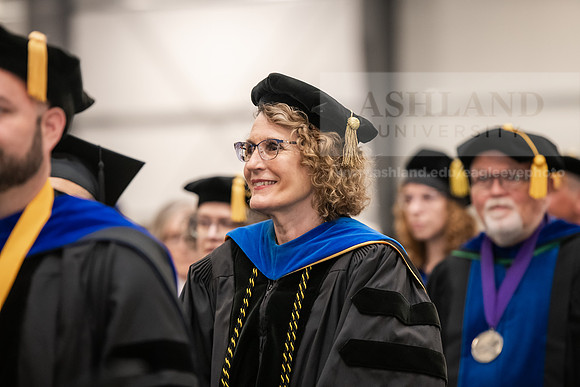 376SpGradProcessional0525AWB_2599