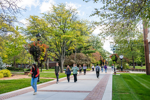 FallCampusLife1024AWB_1708