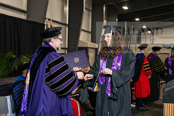 094SpGradMasterBusinessAdmin0525AWB_3118