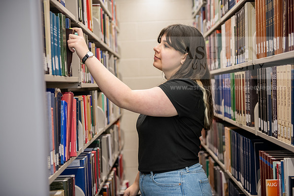 SeminaryLibrary0524AWB_0889