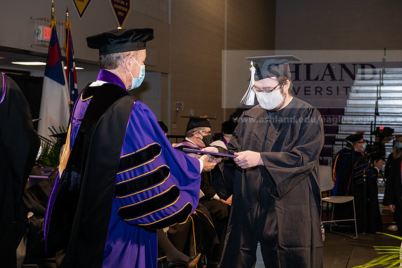 076BachelorArtsWiGrad1221ALW_6887