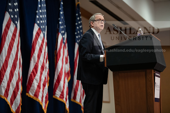 AsbrookGovMikeDeWine0120ALW_8912