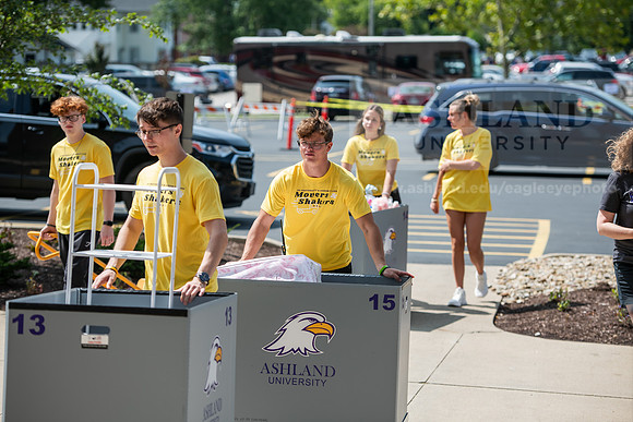 MoveInDay0824AWB_0310