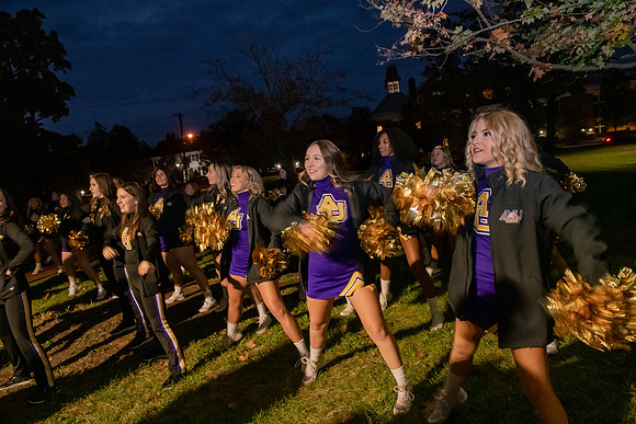 ParadeOfPurple1021ALW_6116