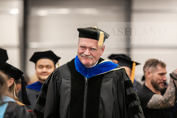 364SpGradProcessional0525AWB_2589