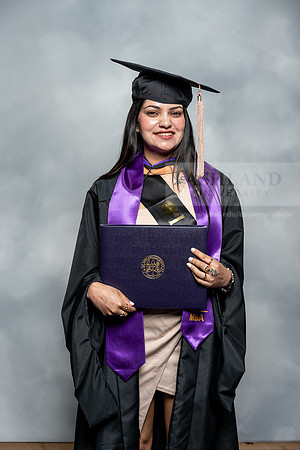 060SpGradMasterBusinessAdmin0525AU-Graduation-2025-Andrew-0426
