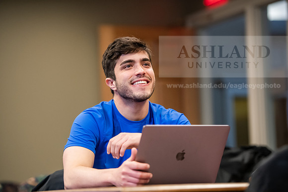MBADigitalMarketing0324AWB_8268