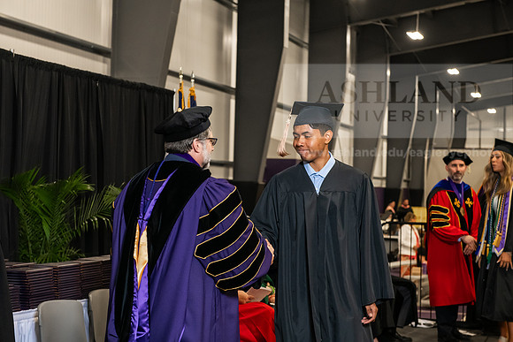 069SPGradBachelorScienceBusinessAdmin0525AWB_4233